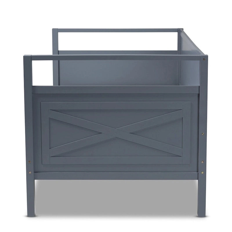 Lit de jour en bois de ferme The Gray Barn Silver Fox Cottage