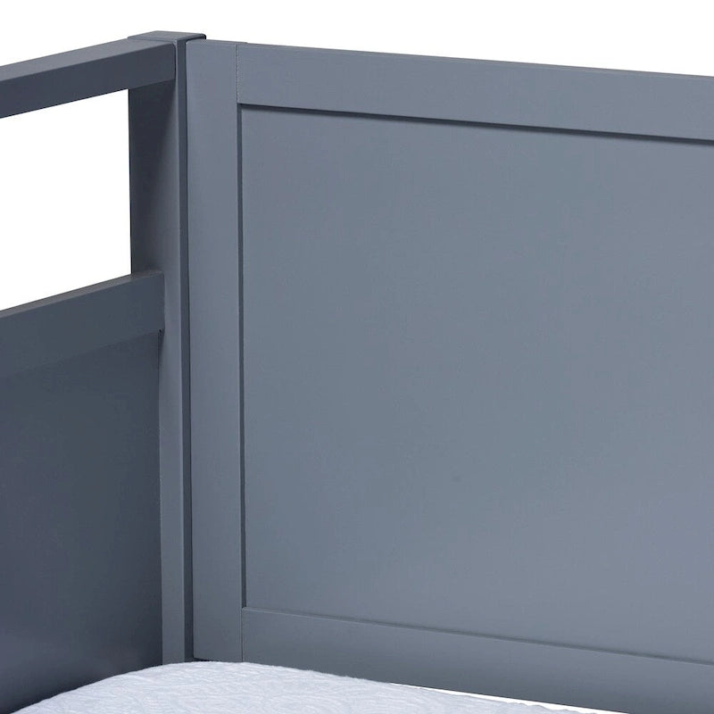 Lit de jour en bois de ferme The Gray Barn Silver Fox Cottage