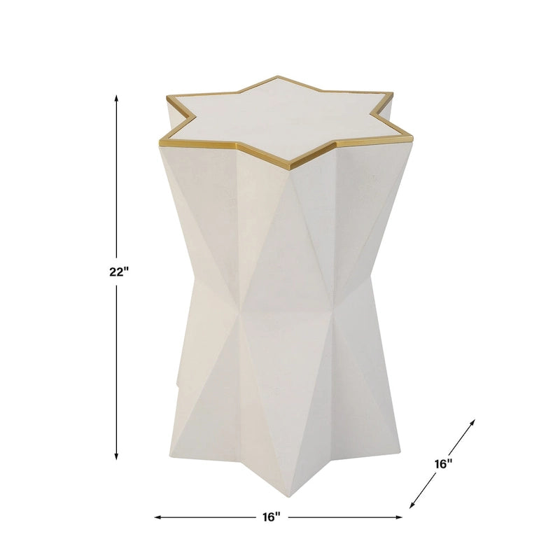 Table d'appoint blanche Uttermost Capella - 40,6 cm (L) x 55,9 cm (H) x 40,6 cm (P)