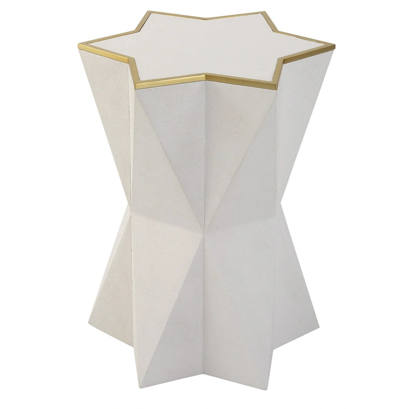 Table d'appoint blanche Uttermost Capella - 40,6 cm (L) x 55,9 cm (H) x 40,6 cm (P)