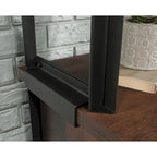 Bureau d'ordinateur Briarbrook avec étagère Bo